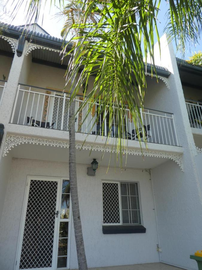 Apartment Terrace *