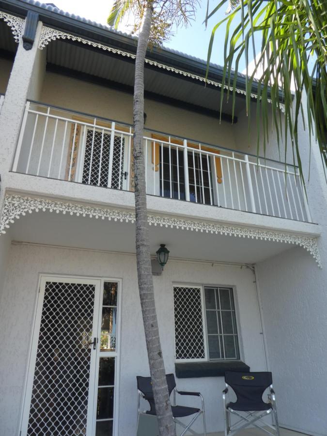 Terrace Apartment *